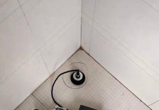 康平卫生间漏水维修之 loft 夹层储藏室毗邻暗管渗水哪家好，推荐诚匠小爱修缮
